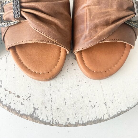 Lane Boots Womens Western Sandals 6.5 Brown Casual Cowgirl Slip on Buckle Flats - Picture 6 of 10